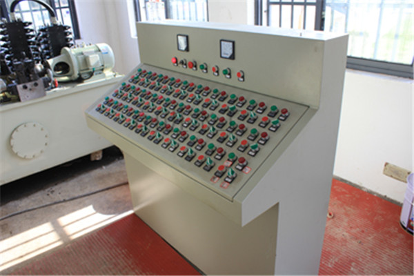 Һ���ΏS�ҽ�BҺ��ϵ�y����